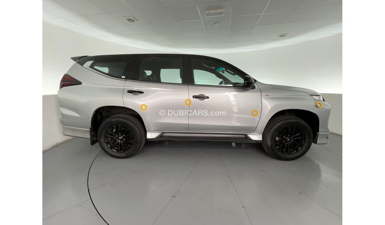 Mitsubishi Montero Signature