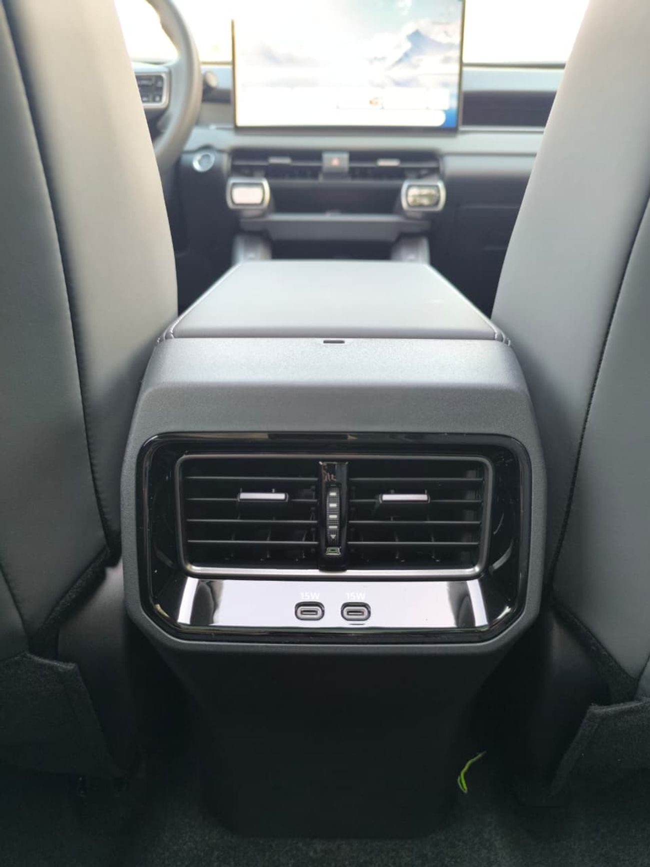 Toyota RAV4 2.5L Hybrid 4WD 2026 Deluxe Edition
