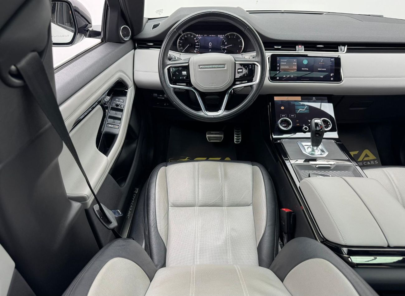 لاند روفر رانج روفر إيفوك P200 R-Dynamic SE 2.0L