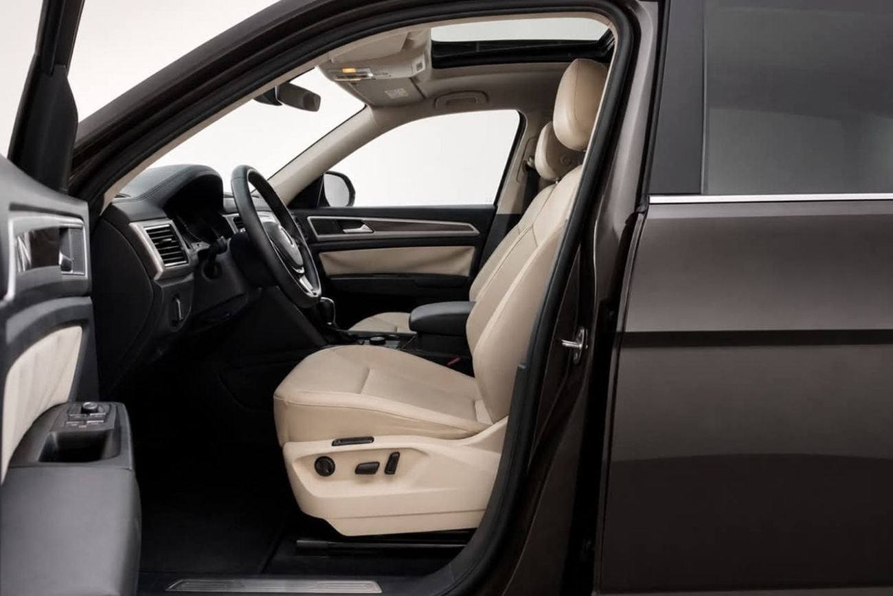Volkswagen Teramont Volkswagen Teramont Comfortline 4MOTION l 1 Owner l AED 1,018 / Monthly