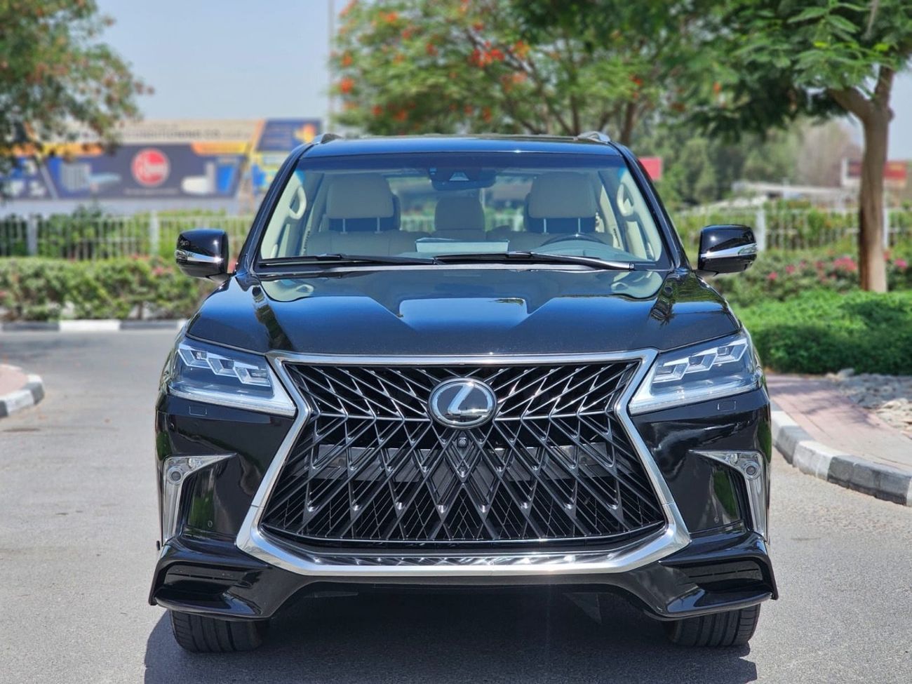 Lexus LX 570 Sport Platinum 5.7L