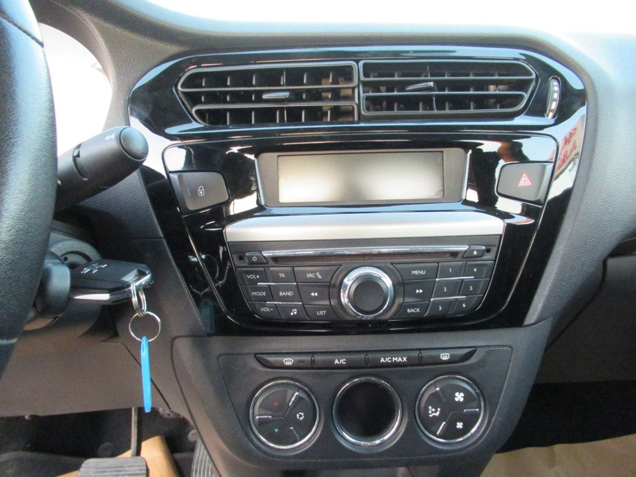 Peugeot 301 Active 2017 GCC 1.6L 4 Cylinders