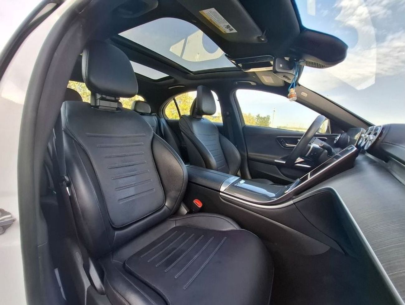 Mercedes-Benz C 300 Mercedes-Benz C300 full option 2023