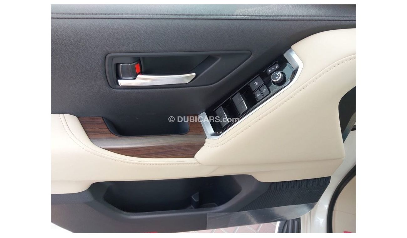 Toyota Land Cruiser TOYOTA LAND CRUISER GXR 4.0 AL FUTTAIM 3 YEAR  WARRANTY