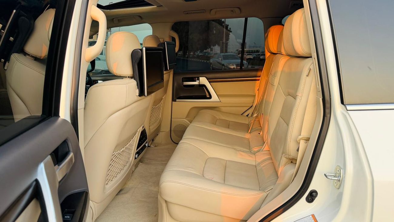 Toyota Land Cruiser SAHARA | PUSH START | SUNROOF | 360 VIEW CAMERA | V8 DIESEL ENGINE | AT | ELECTRIC HEATED & MEMORY S