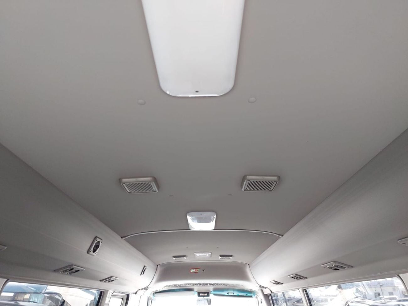 تويوتا كوستر (RAMADAN OFFER) TOYOTA COASTER BUS RHD 2012 MODEL 4.0 L DIESEL MANUAL(PM02428)