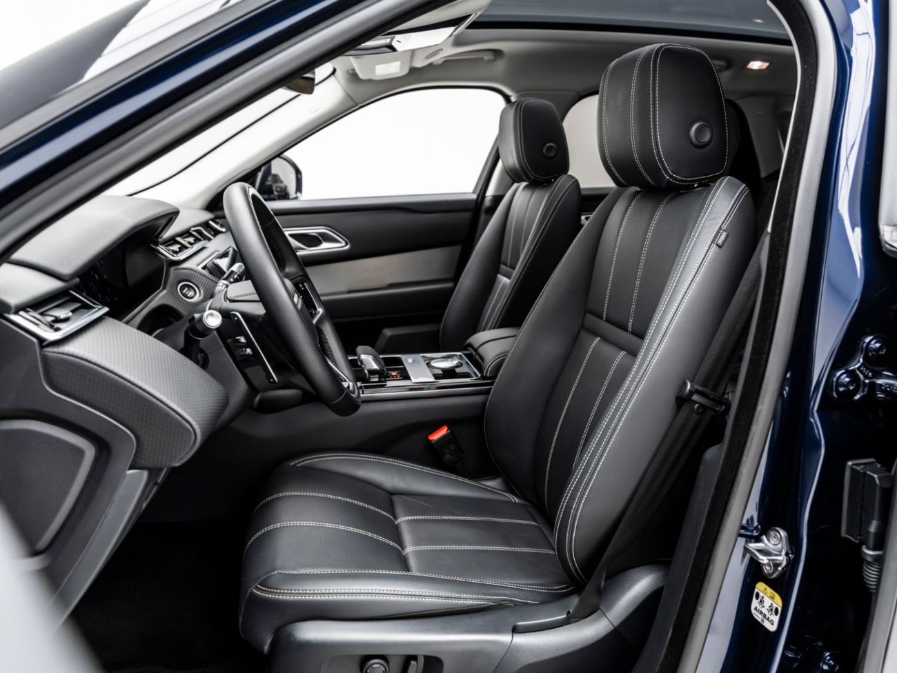 لاند روفر رينج روفر فيلار P250 2.0L (250 HP) 2021 Range Rover Velar P250 S,  Al Tayer Warranty + Service Contract, Low KMs, GC