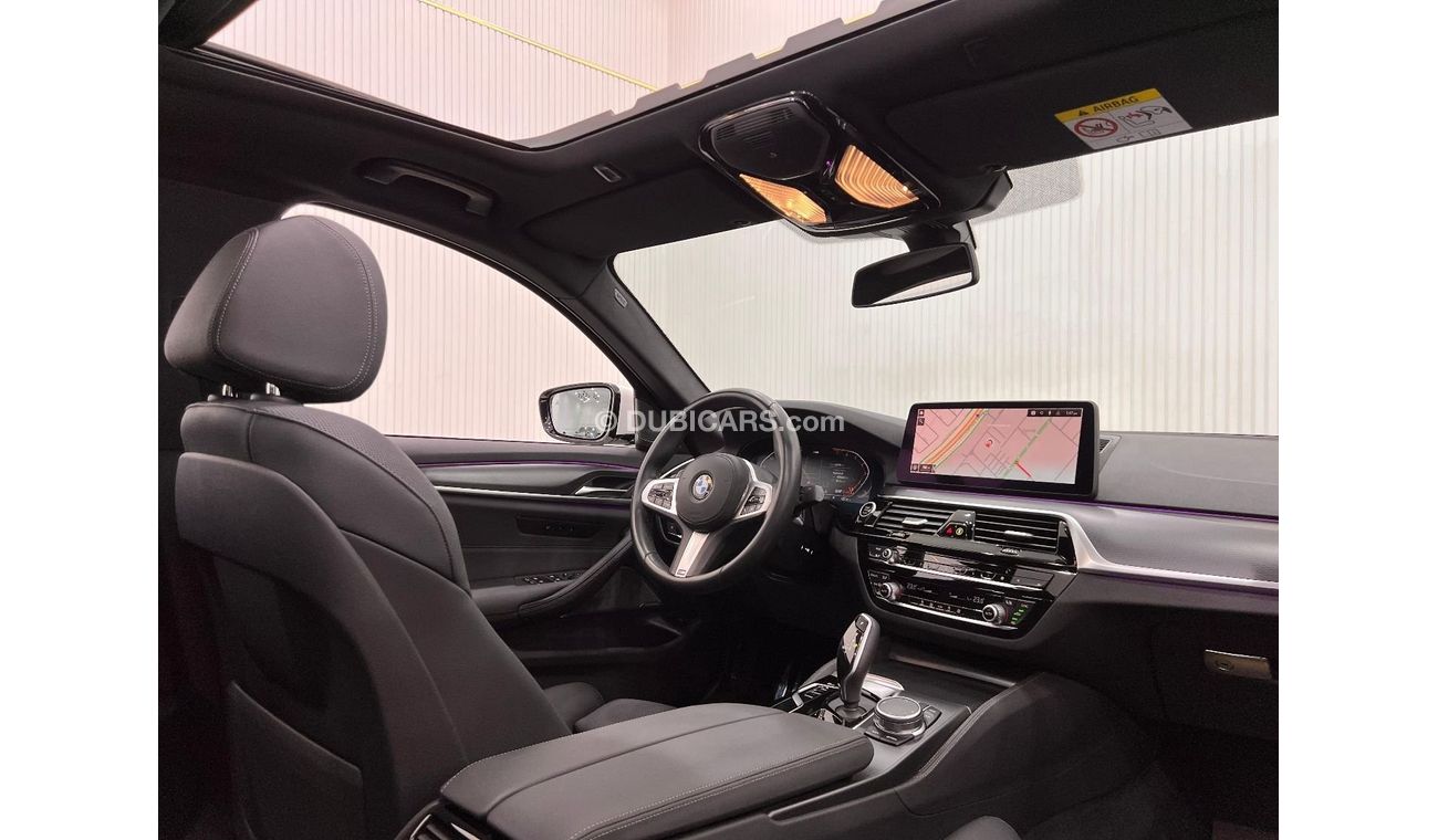 بي أم دبليو 520i M سبورت جوي كومفورت 2022 BMW 520i M-Sport, 5 Years BMW Warranty + Service Pack, Full BMW Service His
