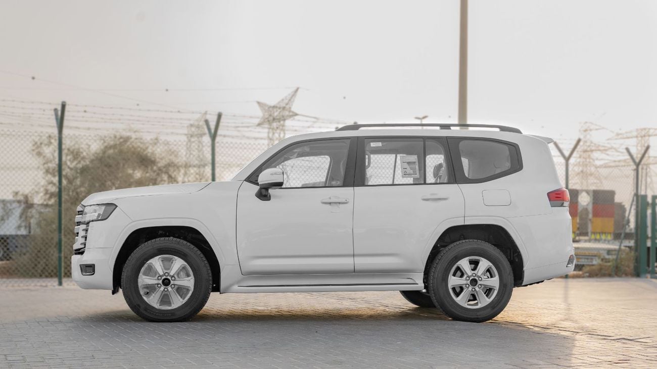 Toyota Land Cruiser 2026 Toyota Land Cruiser GXR 3.5L AT Petrol (With Sunroof and 360 Camera) White-Beige