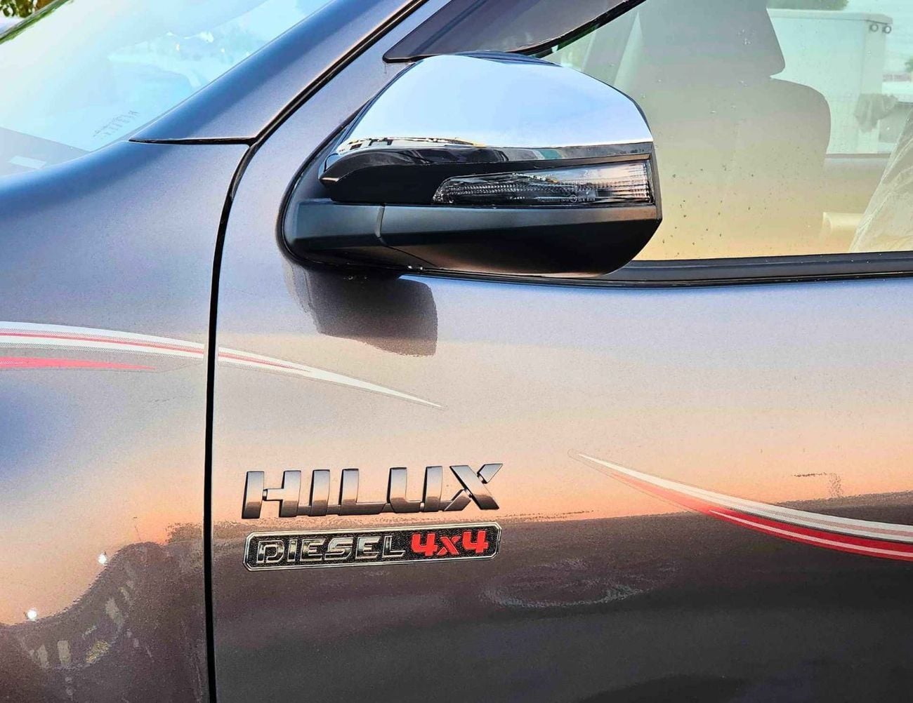 Toyota Hilux SR5 WIDE BODY / DOUBLE CABIN / 2.4L DIESEL A/T 4WD / BLIND SPOT / OVER FENDER / DIFF LOCK (CODE#HDAH