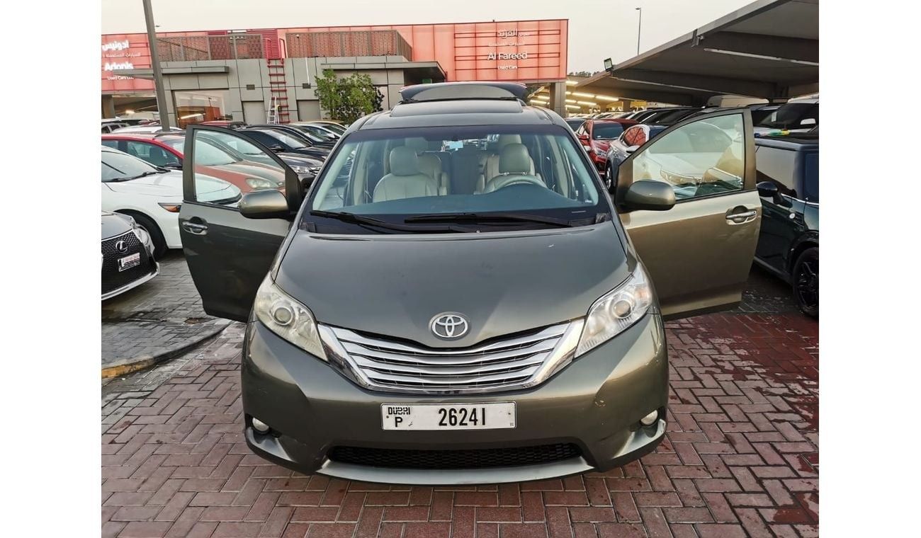 تويوتا سيينا In excellent condition and requires no expenses