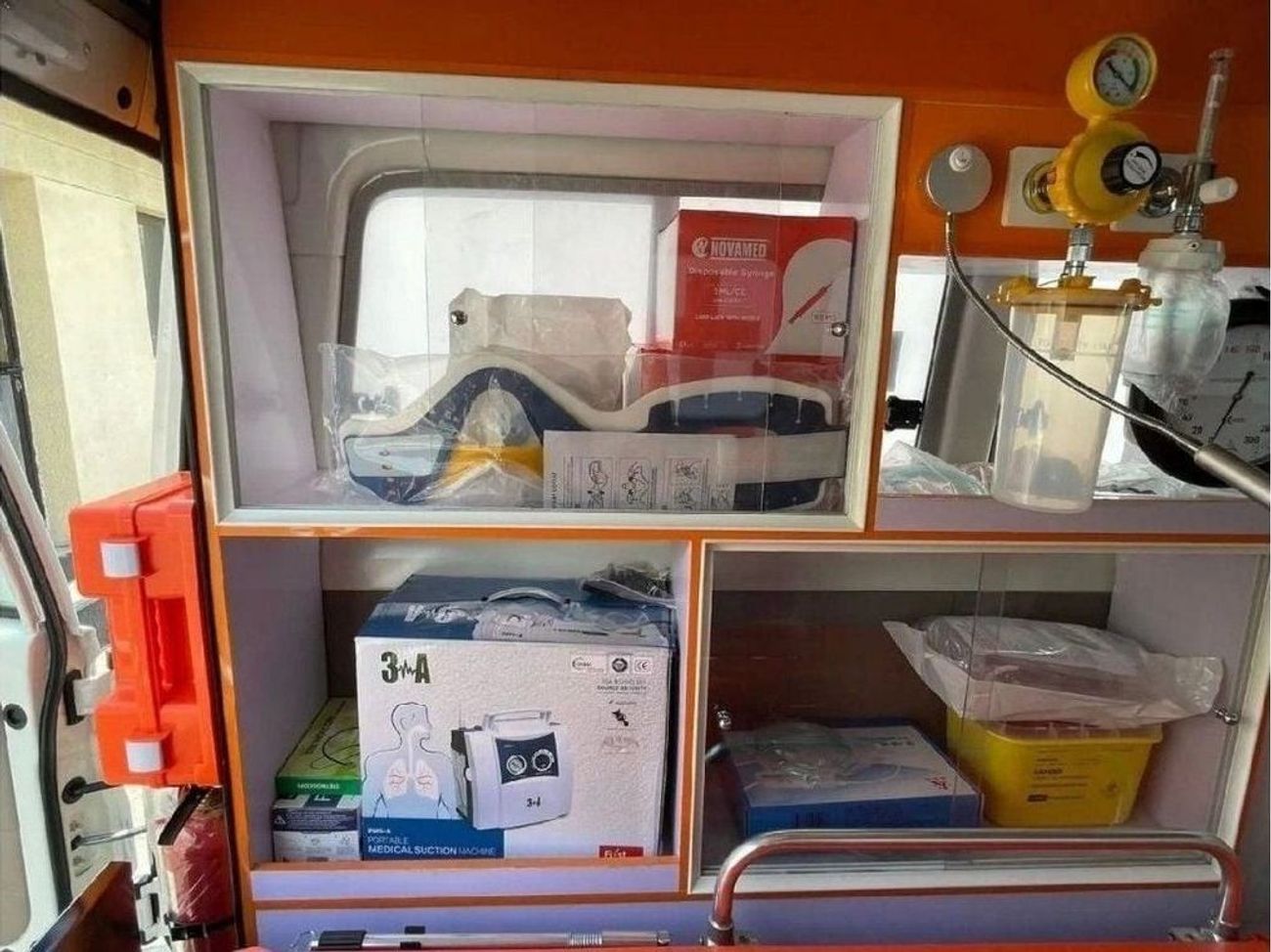 تويوتا لاند كروزر 70 Toyota land cruiser hard top lc78 ambulance 4.2L diesel MY2025