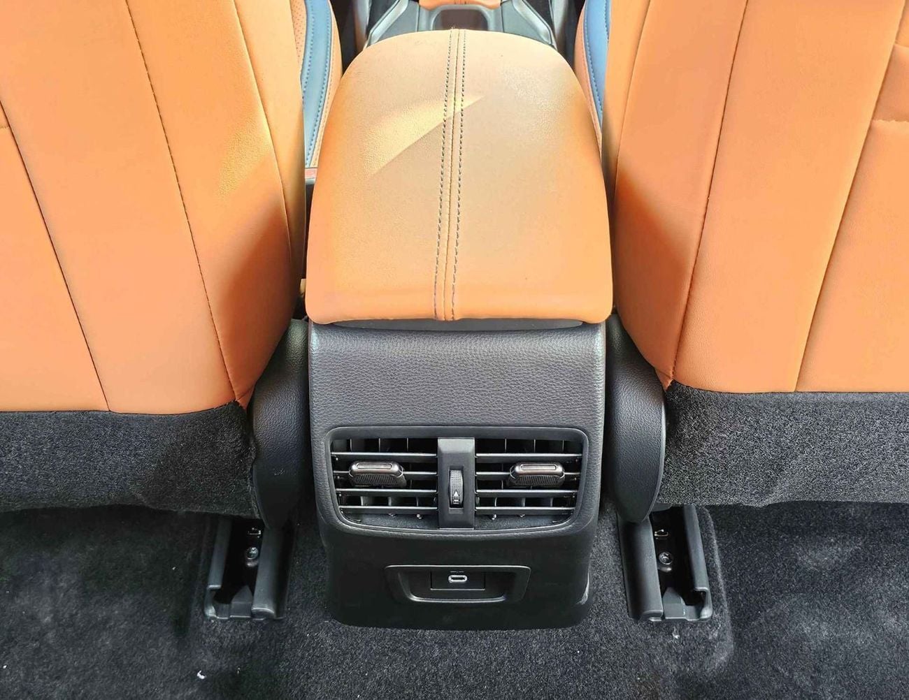 تويوتا ليفين GR SPORTS HYBRID / 1.8L V4 / 360*CAMERA / LEATHER SEATS / SUNROOF (CODE # TLHGR)