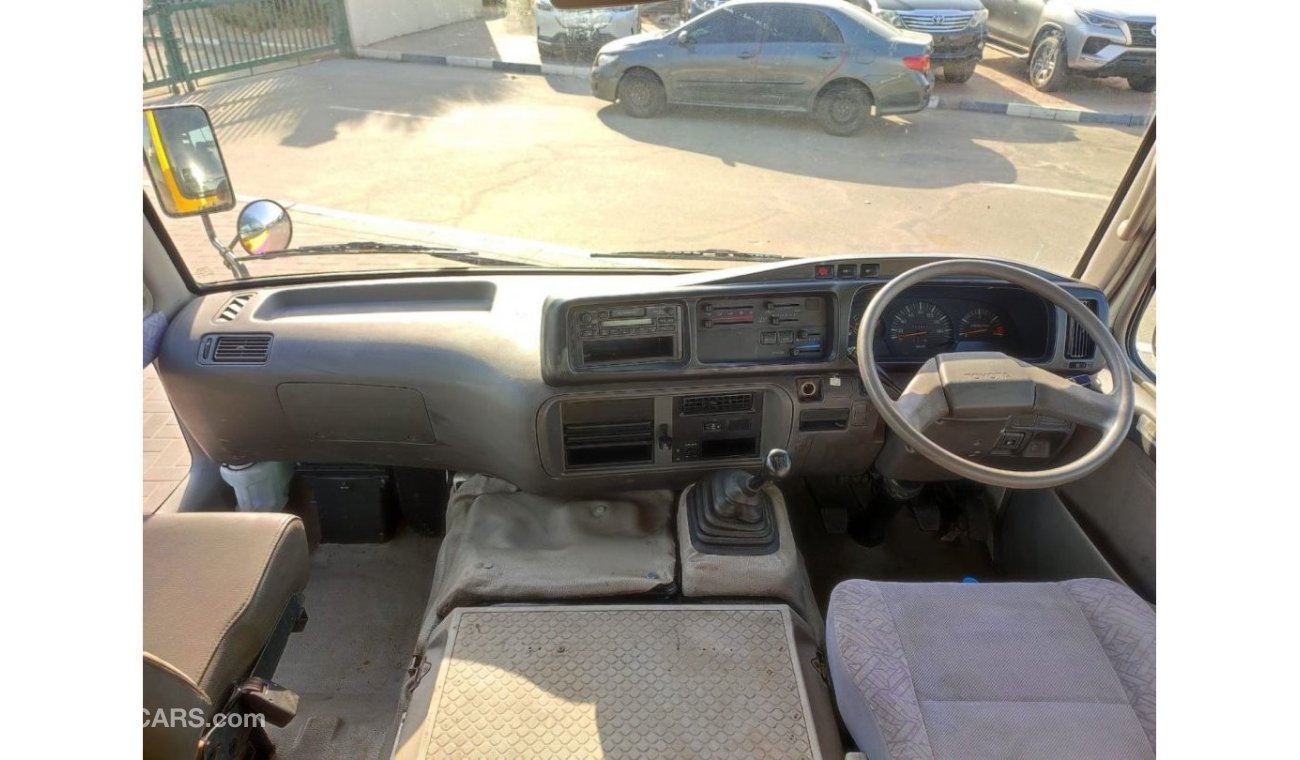 تويوتا كوستر TOYOTA	COASTER	2009 YELLOW || 	CC4000 || 	DIESEL || MANUAL || EXPORT ONLY || RIGHT HAND DRIVE.