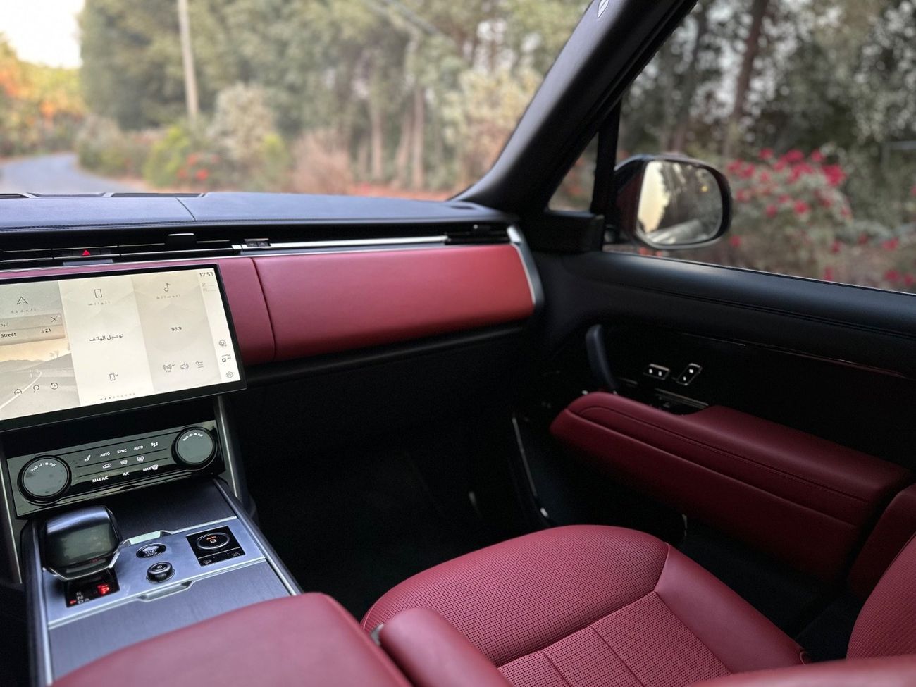 Land Rover Range Rover LWB SV P615 4.4L | 2023 Range Rover Vogue SV | Luxury SUV | 21,000 KM | Perfect Condition