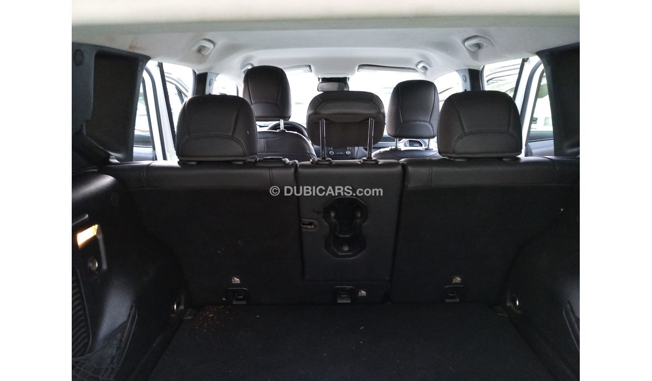 Jeep Renegade Imported model 2016 white color No. 2 cruise control control screen camera in excellent condition