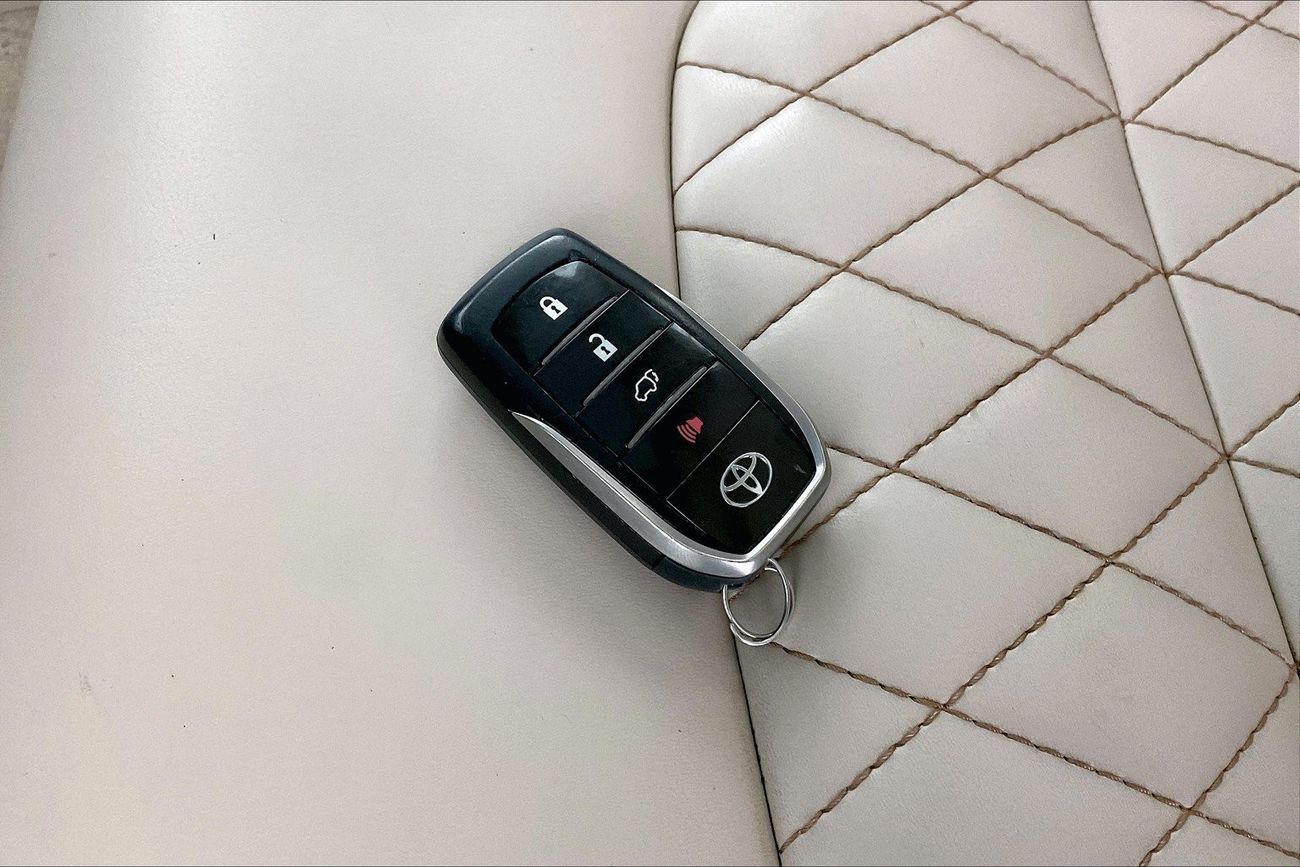 تويوتا كورولا XLI | ضمان مجاني لمدة عام | 0 دفعة أولى