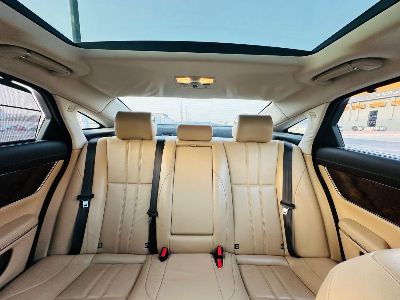 Jaguar XJ AED 980 PM | JAGUAR XJL  LUXURY | FULL AGENCY MAINTAINED | GCC SPECS | FIRST OWNER