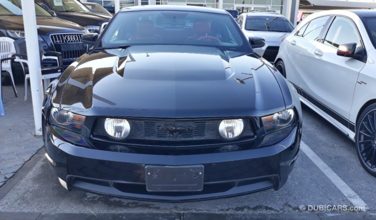 Ford Mustang GT 2010 Gulf specs Full options Full service agency