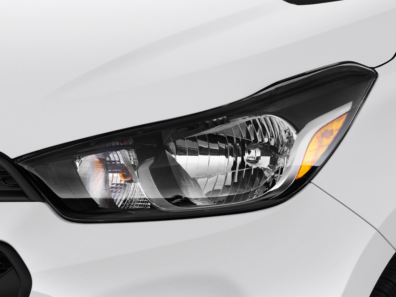 Chevrolet Spark exterior - Headlight