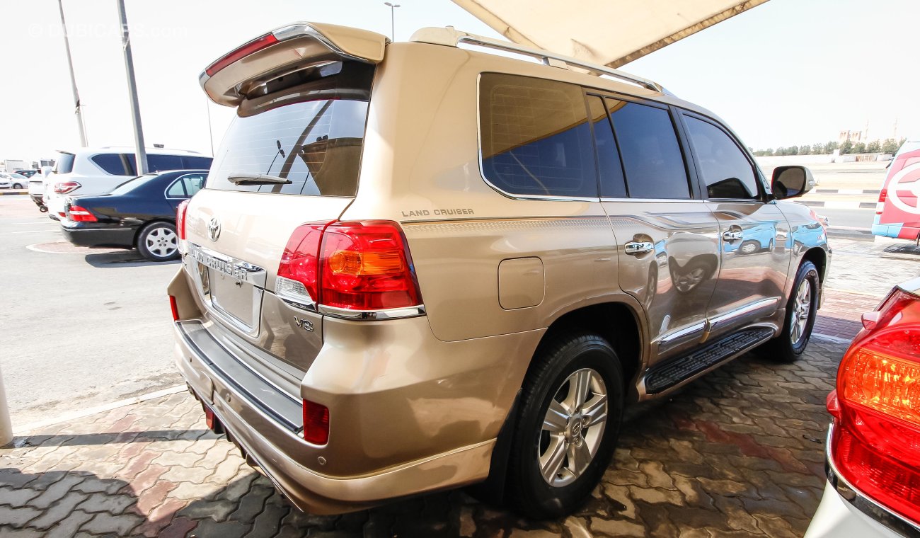 Toyota Land Cruiser VXR V8