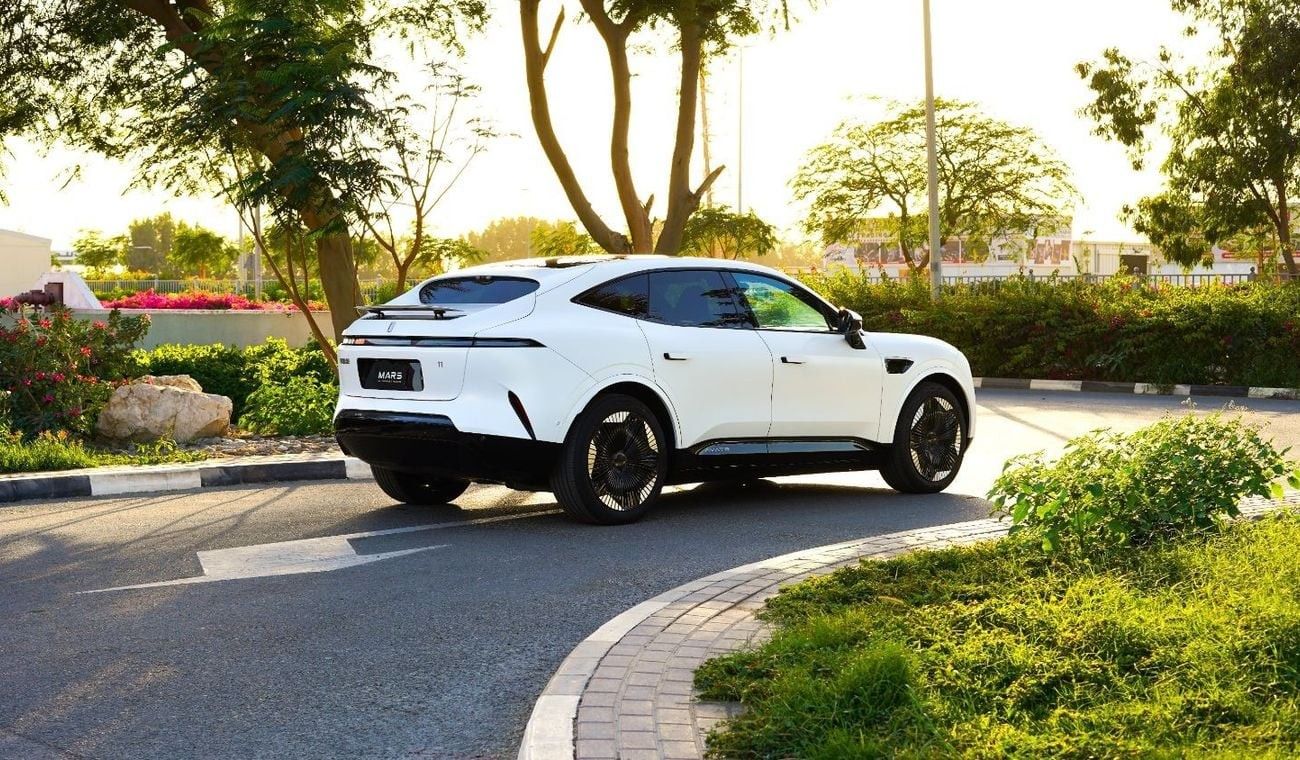 أفاتر 11 2023 USED AVATR 11 AWD / 90 kW.h / 599 hp / RANGE (580 km) / WARRANTY & SERVICE