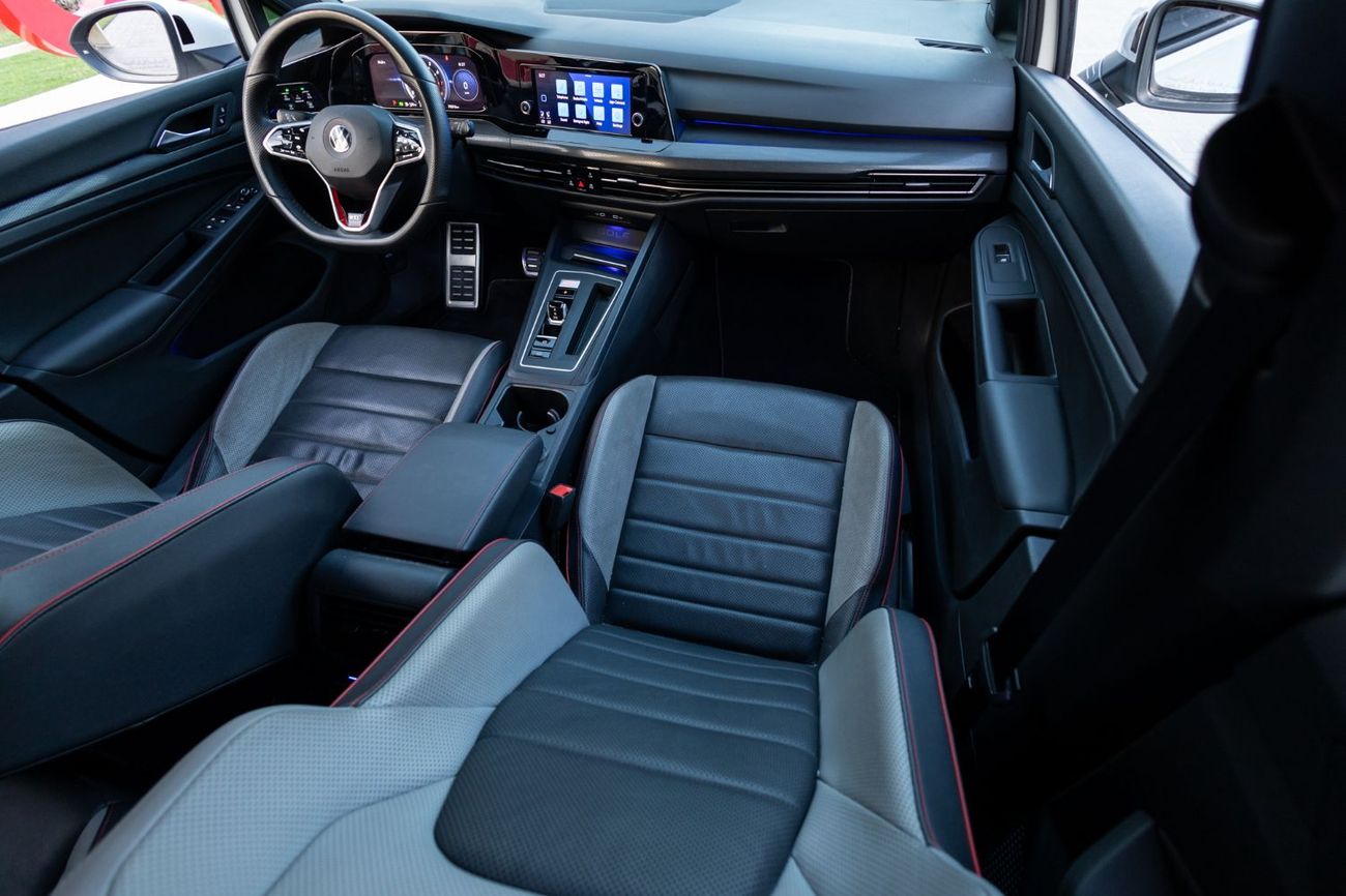 فولكس واجن جولف GTI Leather 2.0L