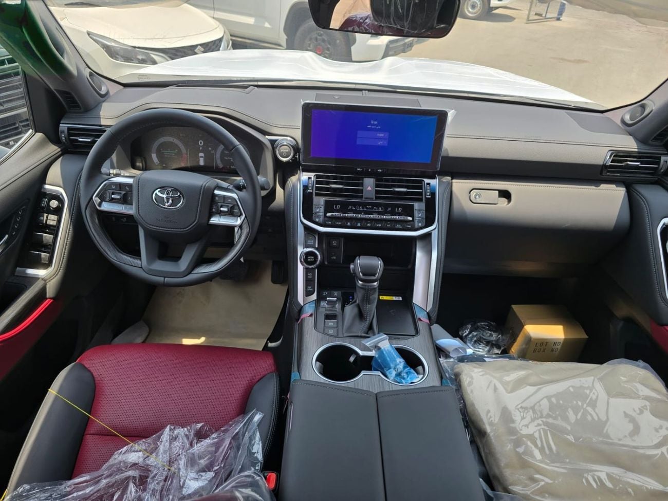 تويوتا لاند كروزر 3.5L HYBRID VXR 7 Seater Full Option