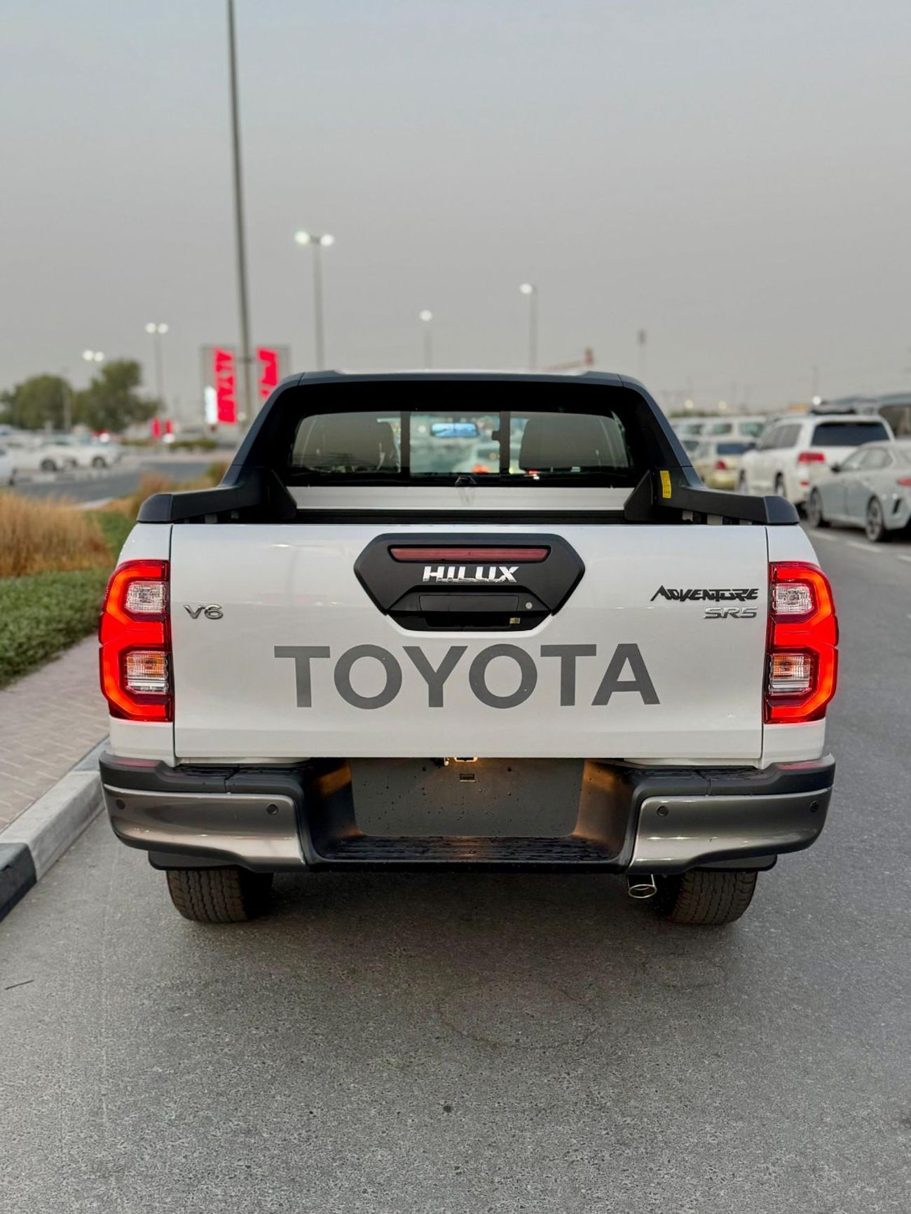 تويوتا هيلوكس Adventure 4.0L