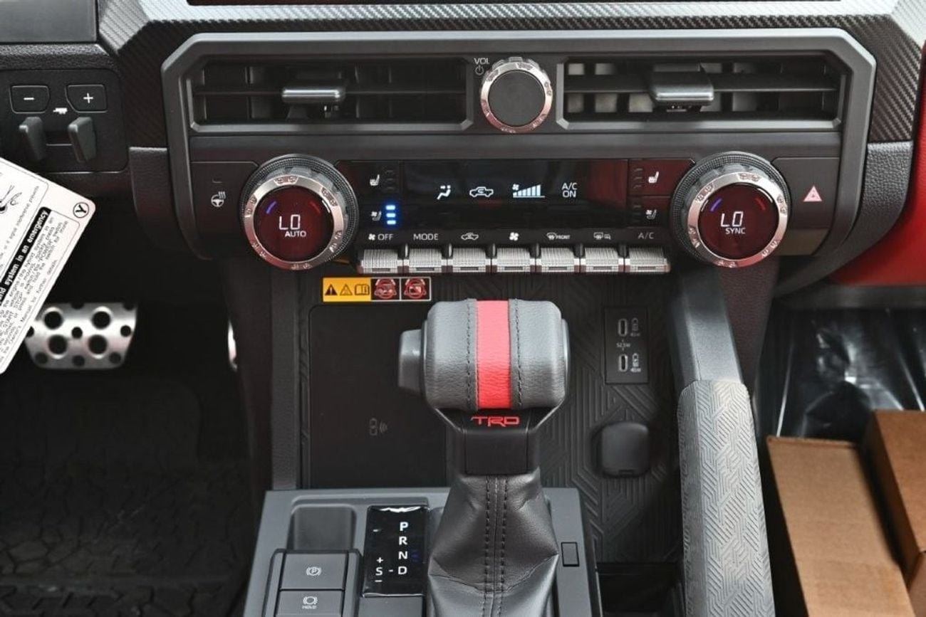 تويوتا تاكوما HYBRID 2.4L BLACK/RED