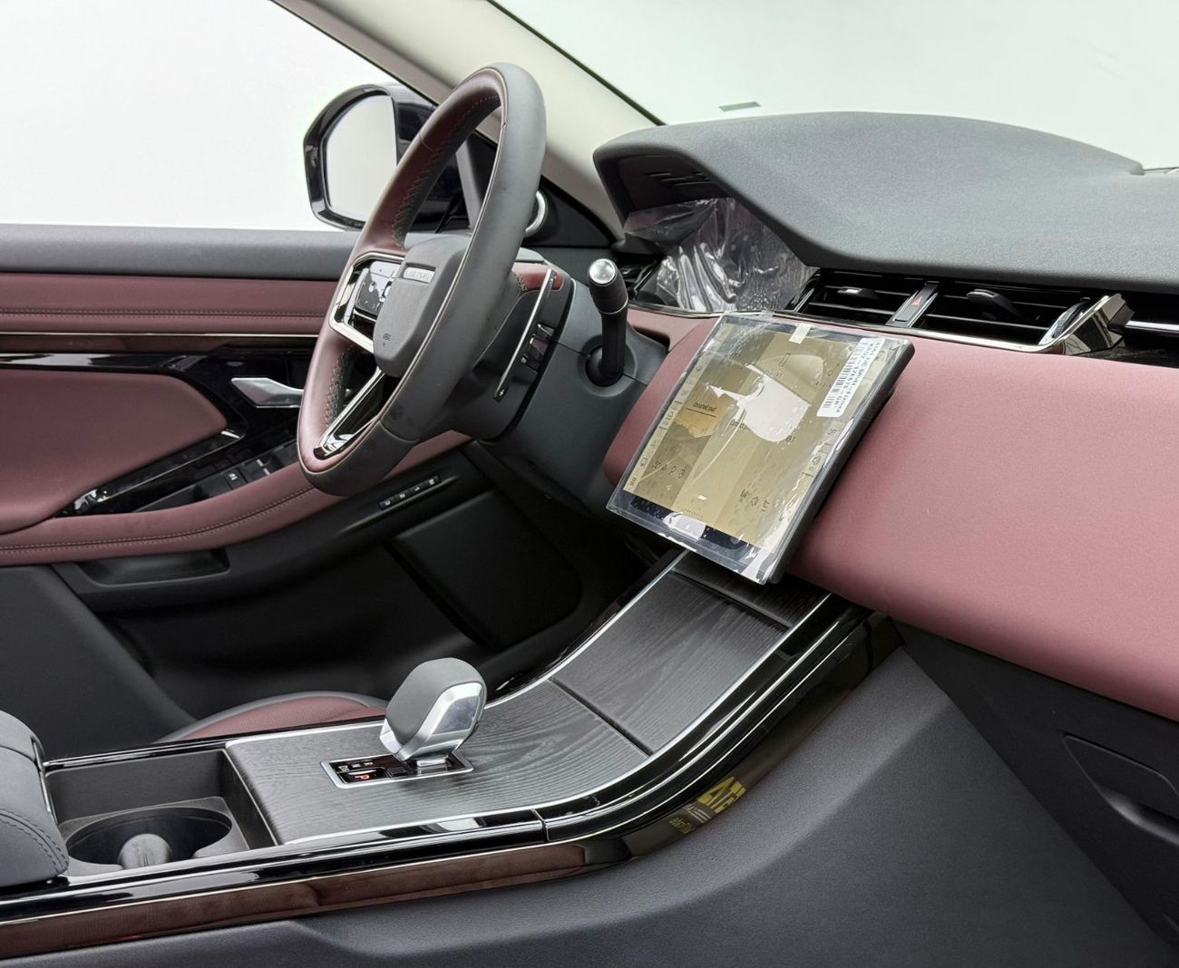 Land Rover Range Rover Evoque P250 2.0L (250 HP)