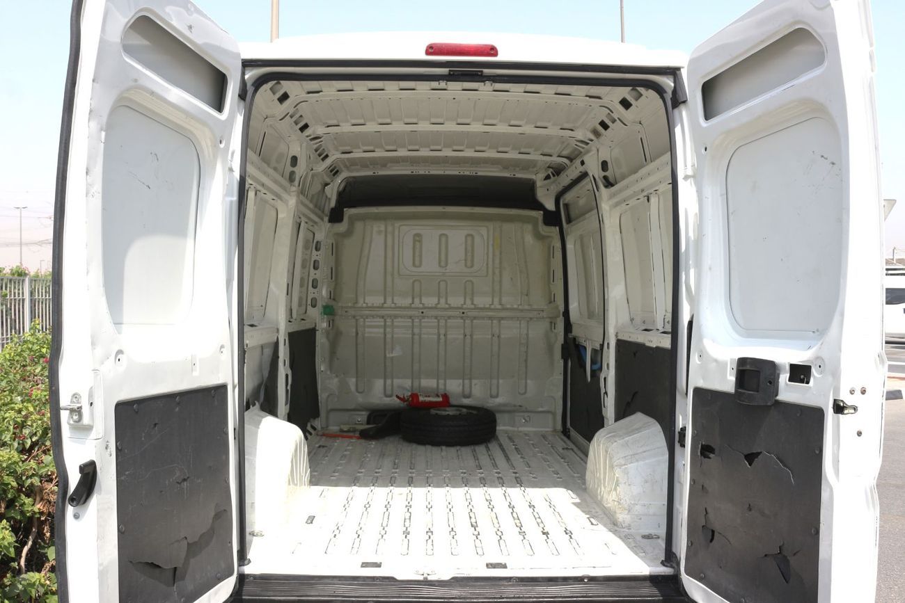 بيجو بوكسر PEUGEOT BOXER 2022 (L2H2) GCC ONLY 150,000KM MANUAL