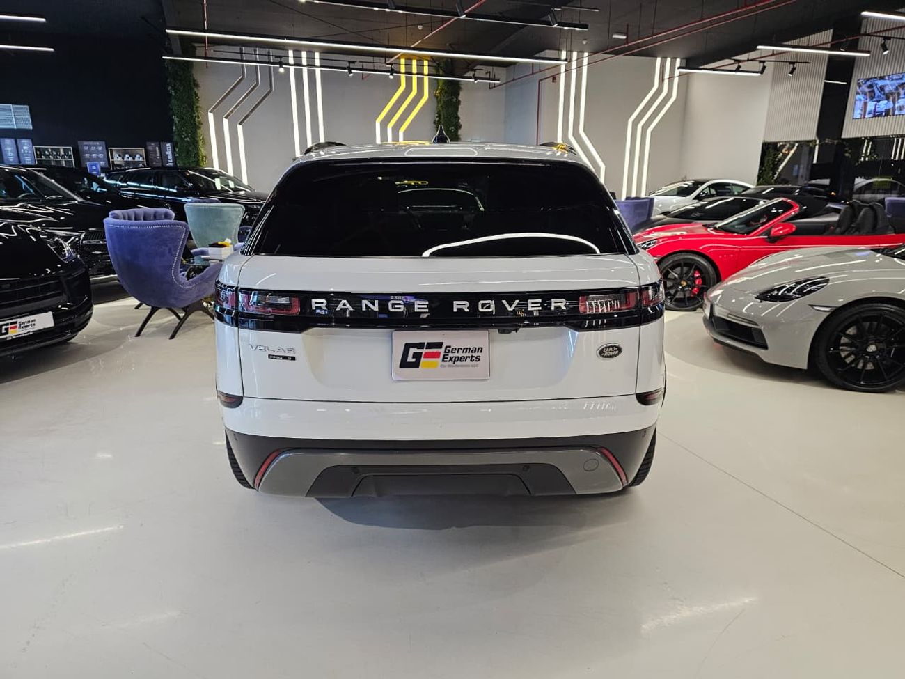 لاند روفر رينج روفر فيلار P250 R-Dynamic S 2.0L