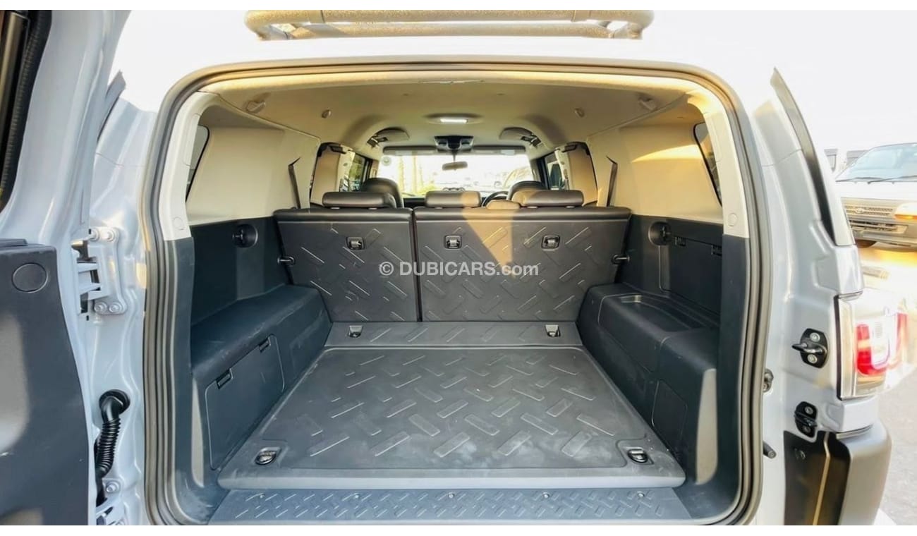 Toyota FJ Cruiser Latest Facelifted | JAPAN SPECS | 2016 | RIGHT-HAND-DRIVE | 4000CC PETROL | 4X4 | Alloy Wheels