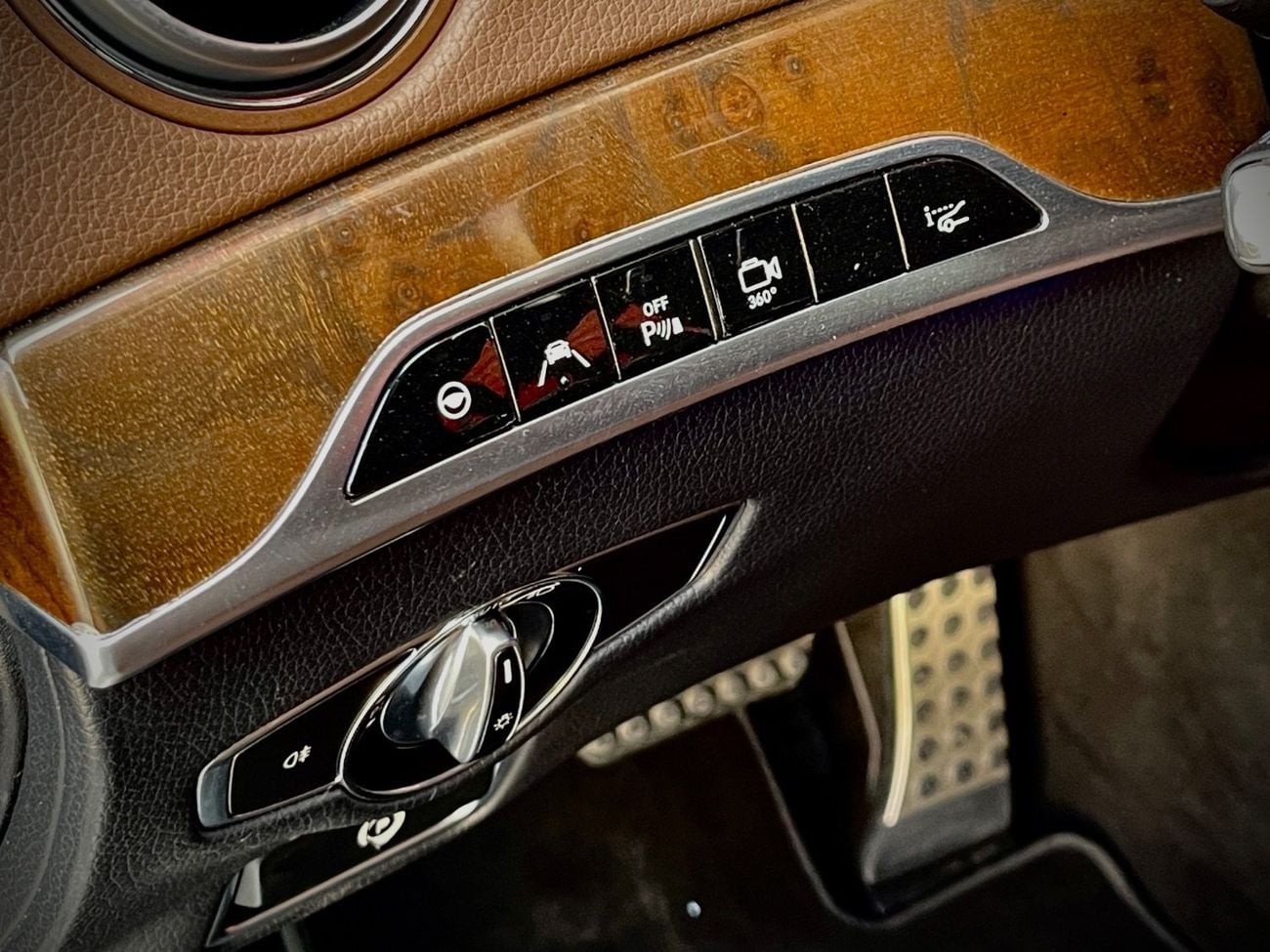 Mercedes Benz S400 STANDARD GCC EMC