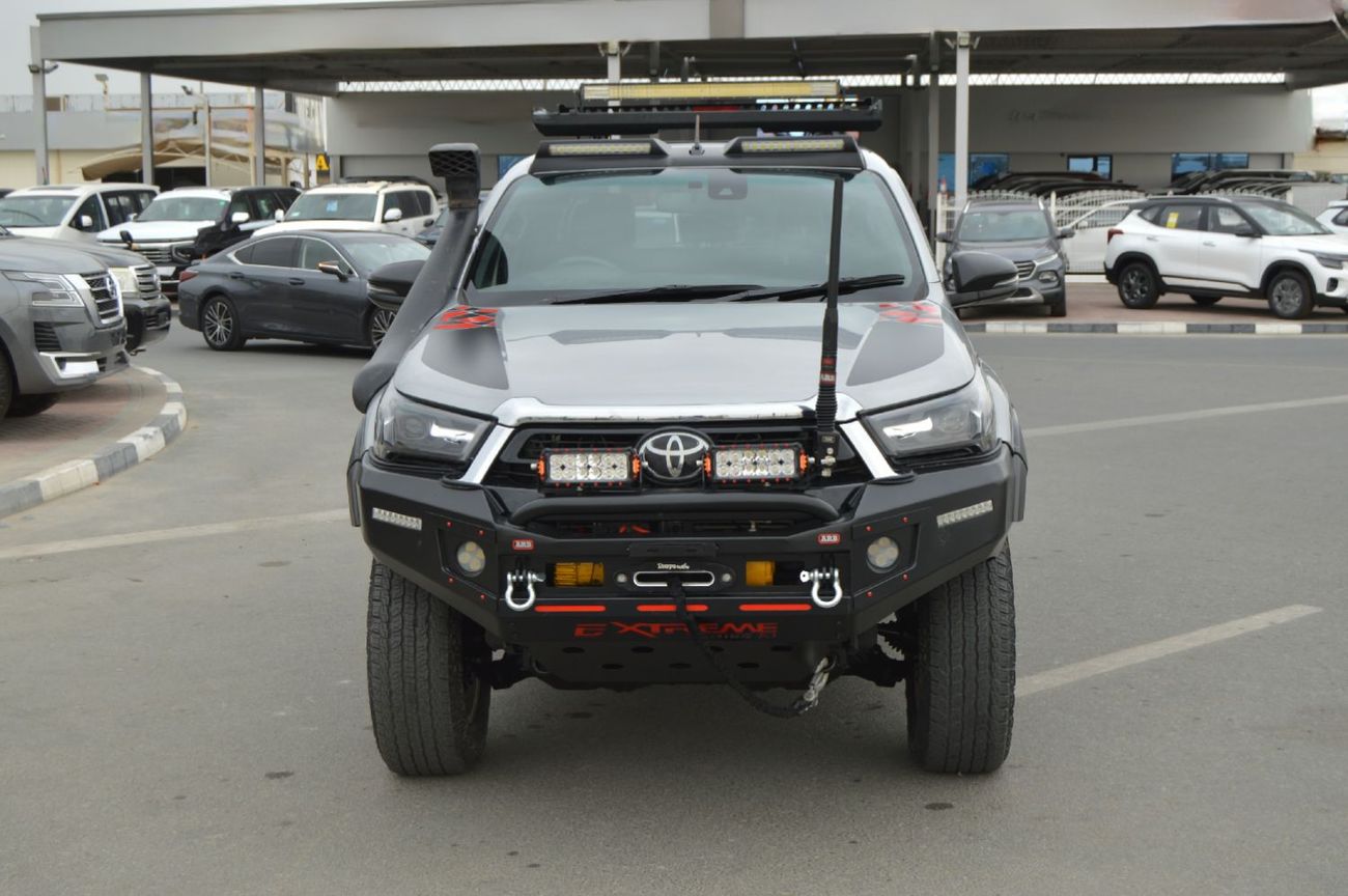 تويوتا هيلوكس Double cabin 2.8L, perfect inside and outside