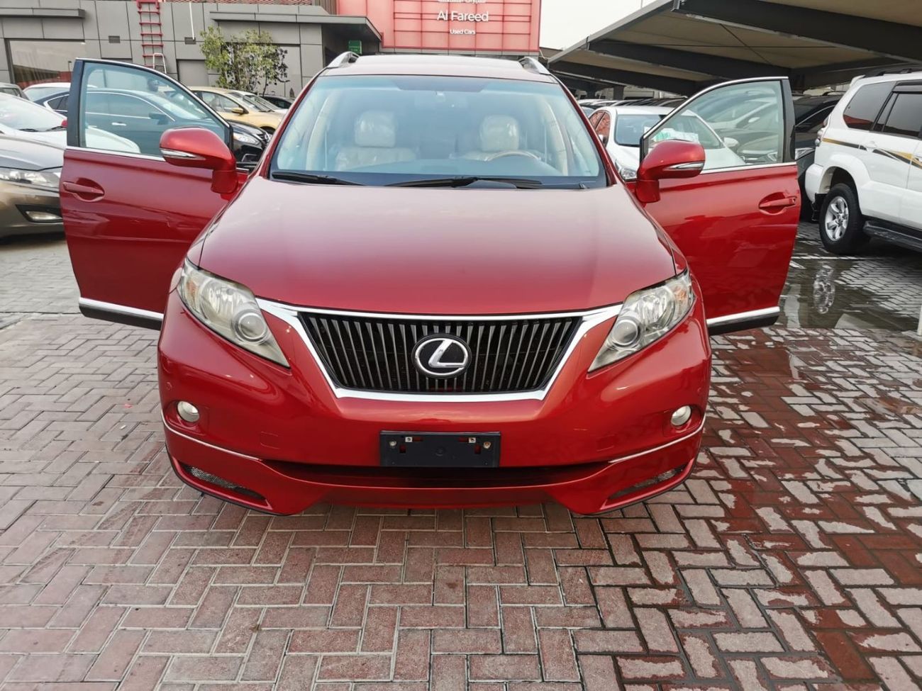 لكزس RX 350 بريمير بحالة ممتازة من الداخل و الخارج