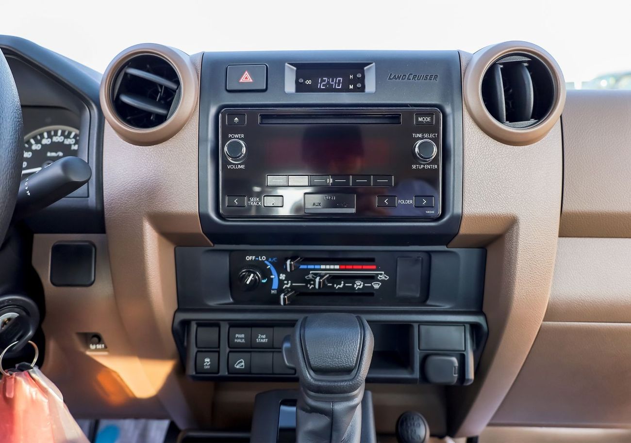 Toyota Land Cruiser Pick Up LC 79 D/C 2.8 T/DSL STD - E A/T -- Bulk Deals Available -- Export Only