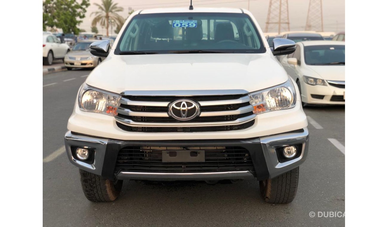 تويوتا هيلوكس 2.7L SRS 4x4 , CHROMIC PLATING, ALLOY RIMS 18''