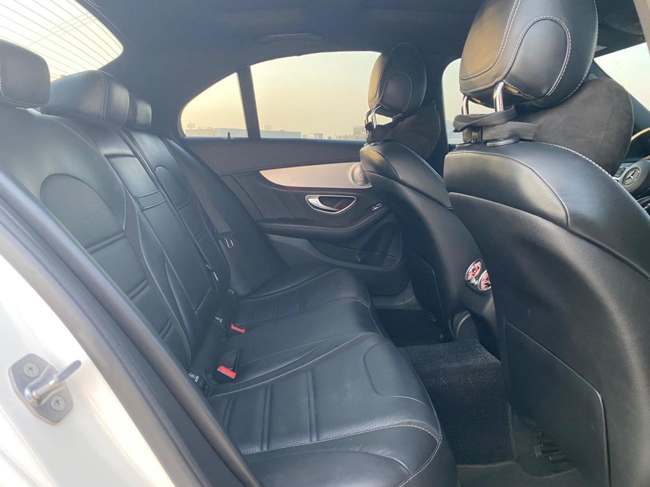 Mercedes-Benz C 63 AMG Std 4.0L Sedan