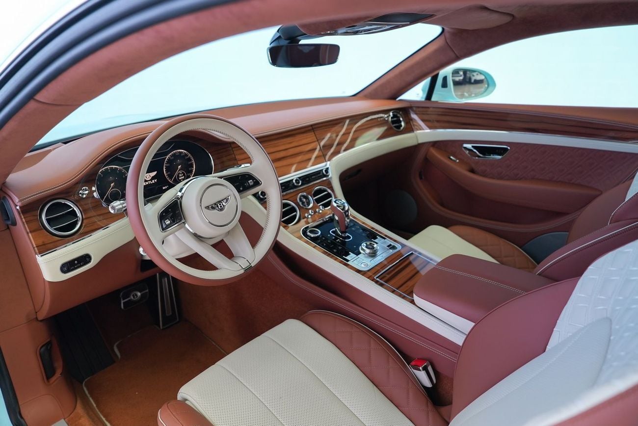 بنتلي كونتيننتال جي تي W12 4.0T V8