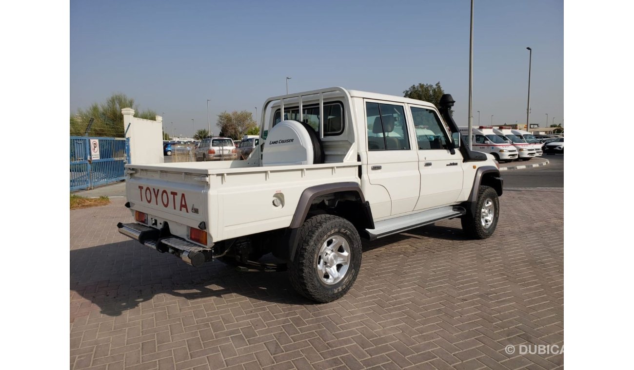 Toyota Land Cruiser Pick Up A1