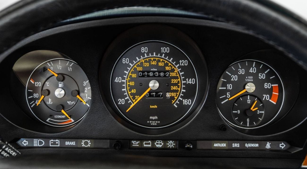 مرسيدس بنز SL 560 