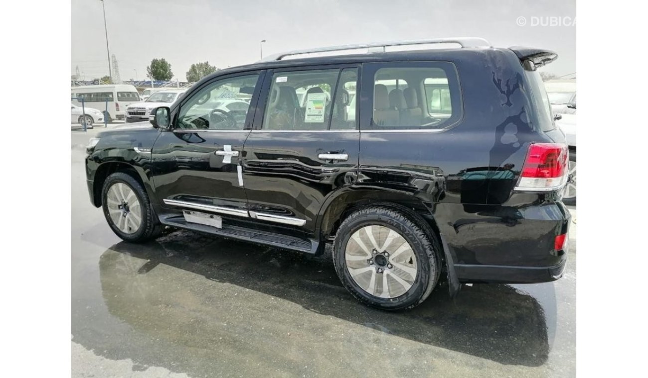 Toyota Land Cruiser Toyota G.X.R ( V8 ) 2021  Grand Touring     بداخلية مخمل بيج  السعر مغري