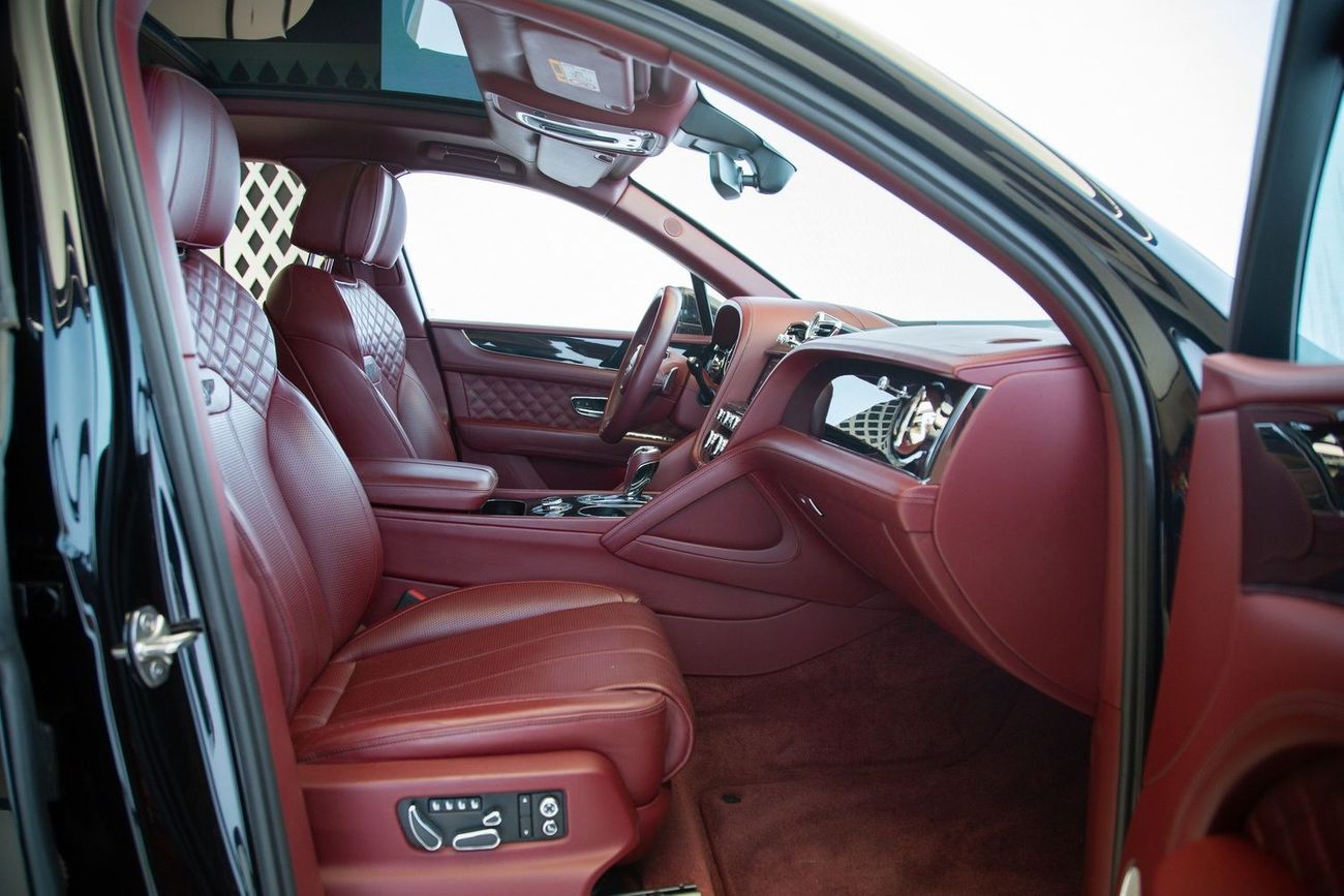 Bentley Bentayga Std FIRST EDITION