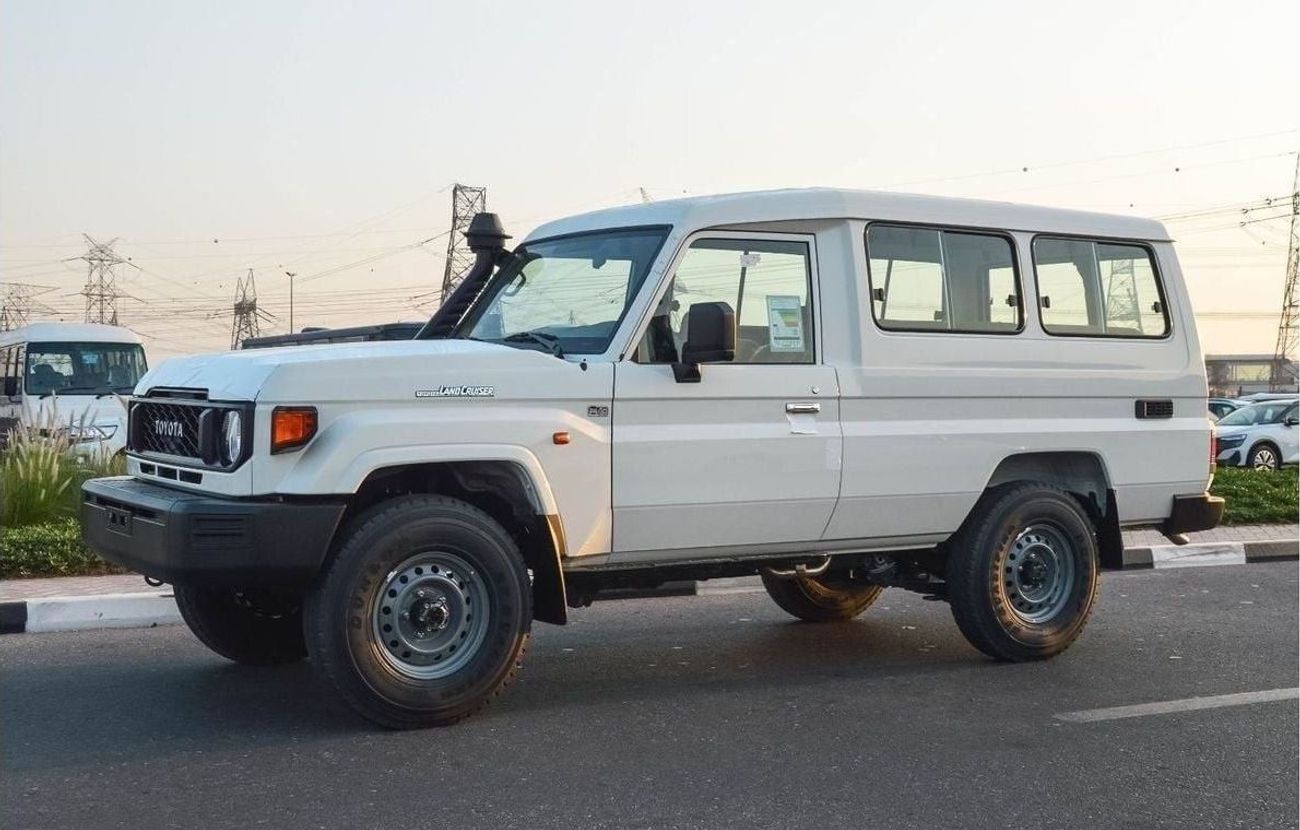 تويوتا لاند كروزر 70 TOYOTA LAND CRUISER 78 4.0L 4WD 3DOOR MT SUV 2025