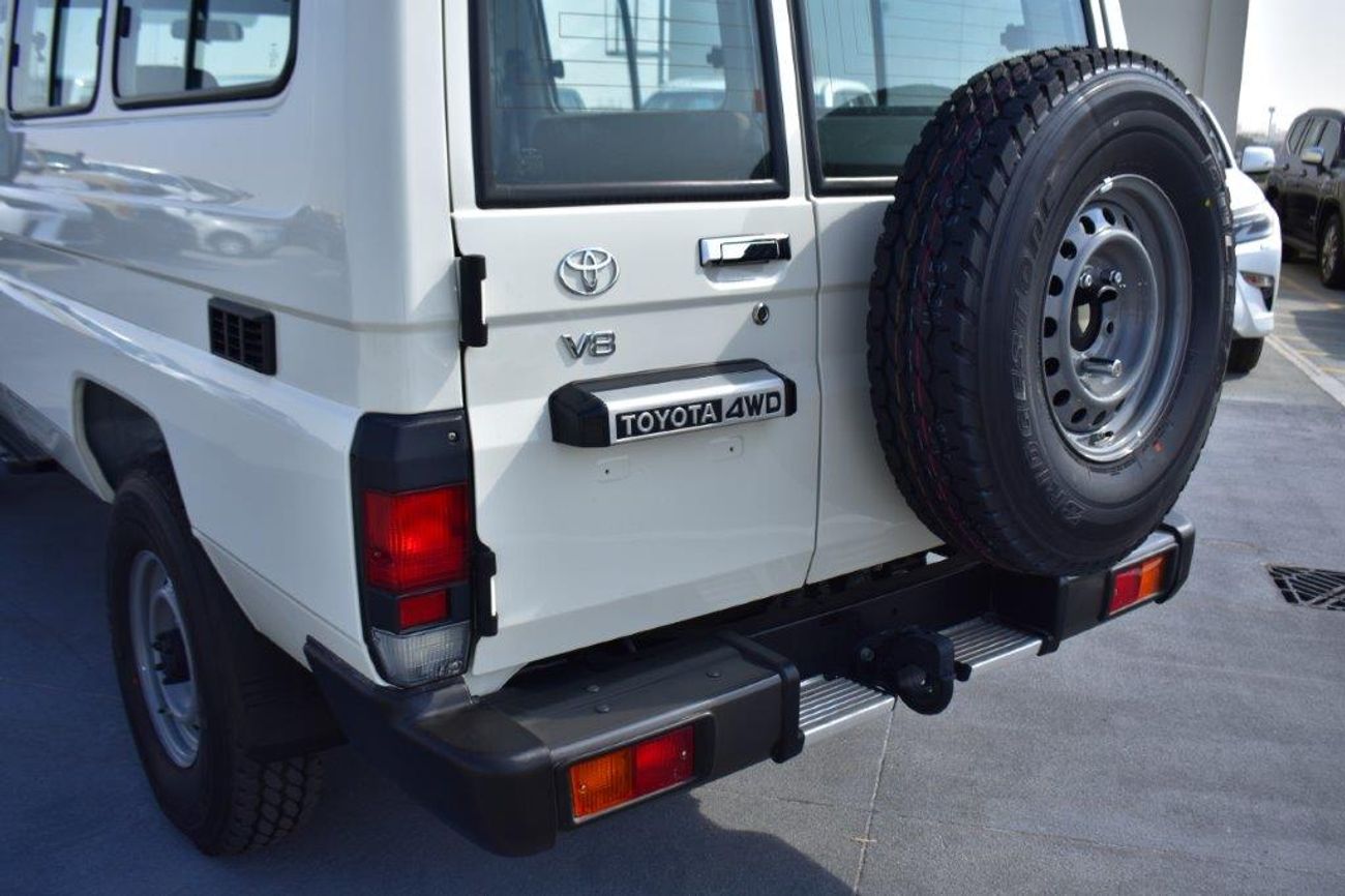 Toyota Land Cruiser 70 V8 4.5L Diesel 4WD 9 Seater Manual Transmission - 2024