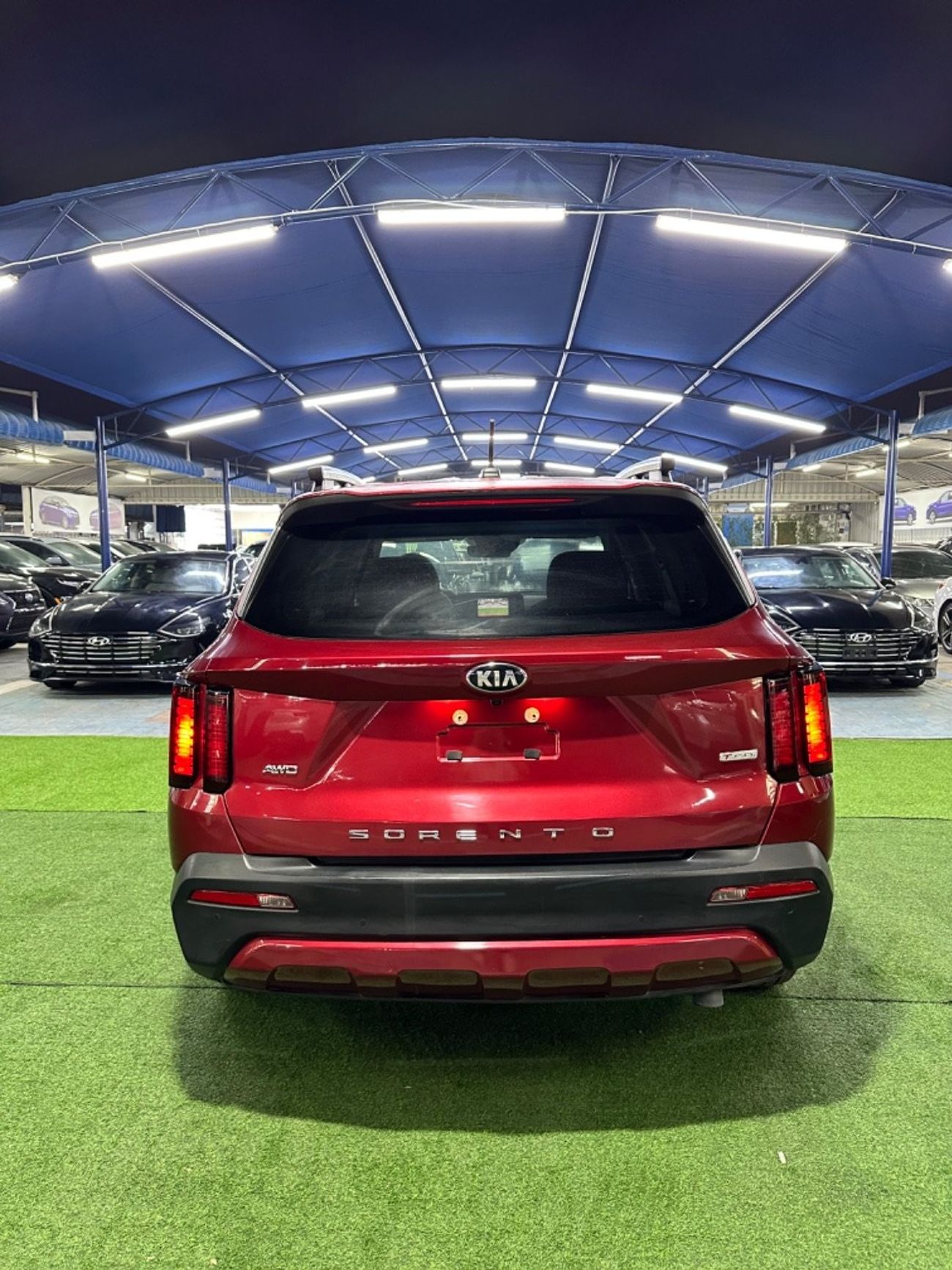 Kia Sorento the car is in excellent condition from the twenty-first year with an engine capacity of 2.5 Turbo 4w