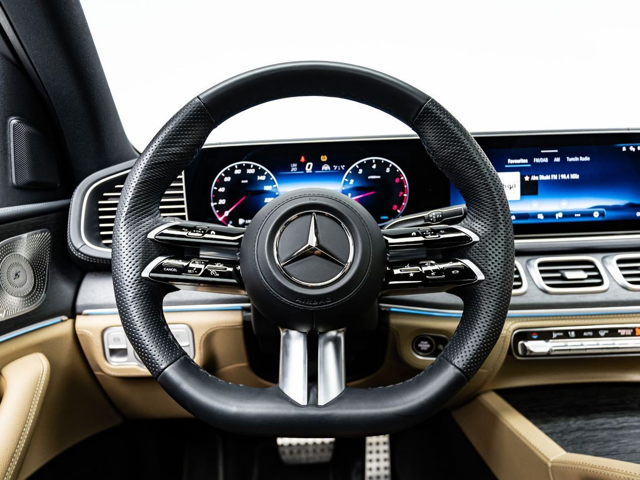 مرسيدس بنز GLS 450 Premium + 3.0L (389 HP)