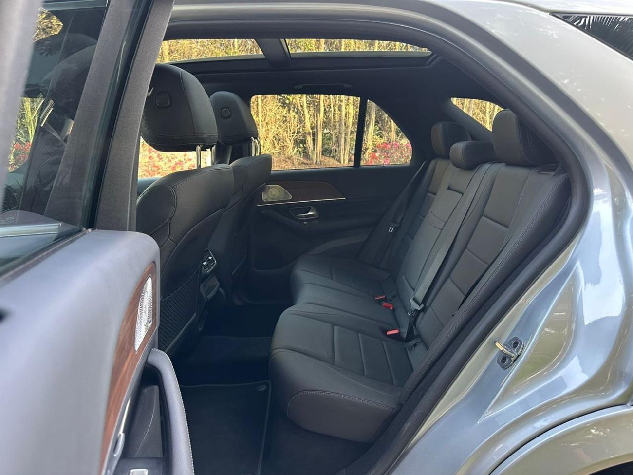 Mercedes Benz GLE350 USA SPEC 2025 Mercedes-Benz GLE 350 | Like New | Warranty | 6000 KM | 2.0L Inline-4 | 255 HP